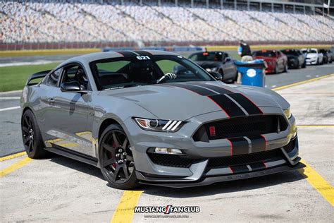 mustang gt350r production numbers